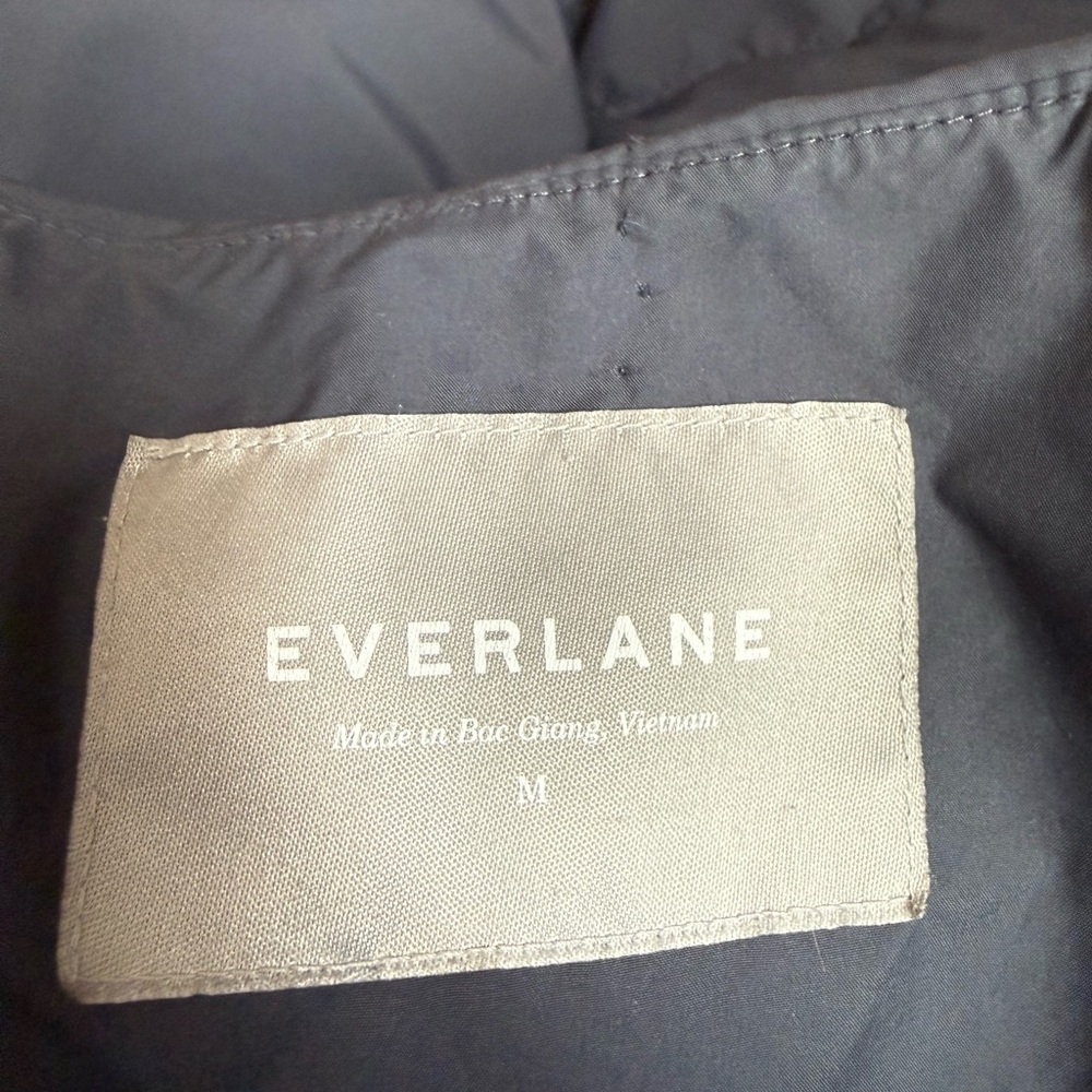 Everlane Puffer Jacket - Picture 12 of 15